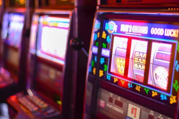 bomjudi Koprok dealer interface with hand rankings and live market odds